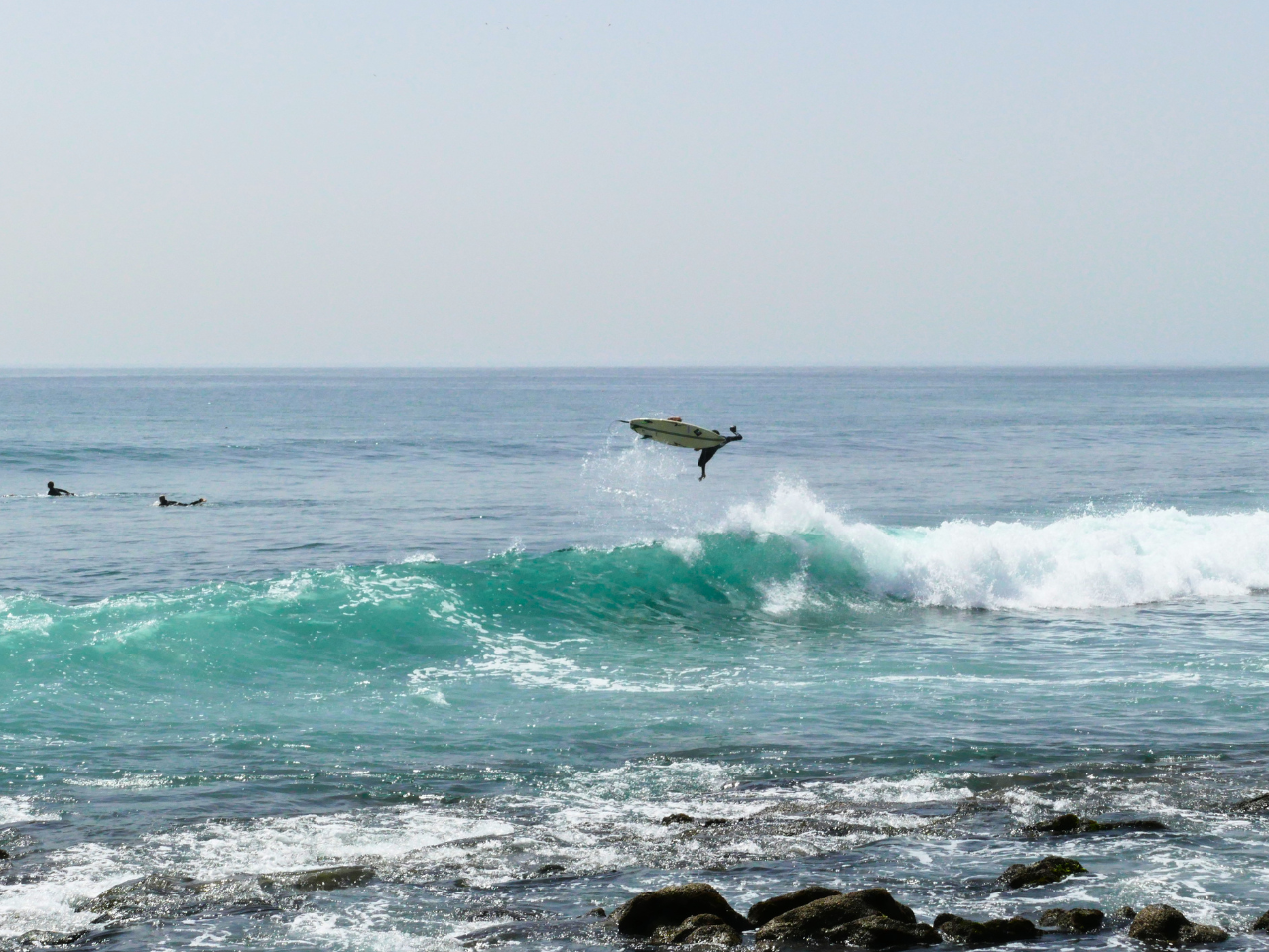 surfeur sénégalais aux Almadies